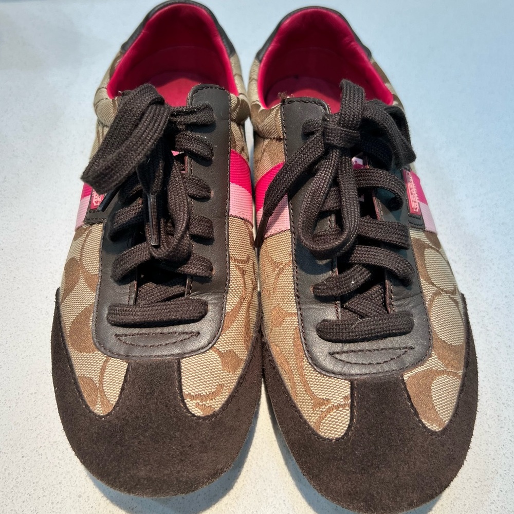 COACH women’s sneakers size 7 US. - Picture 2 of 2